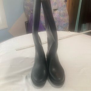 Weatherbeeta boots